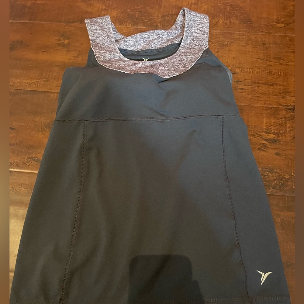 EUC tank top with to built in bra with removable pads